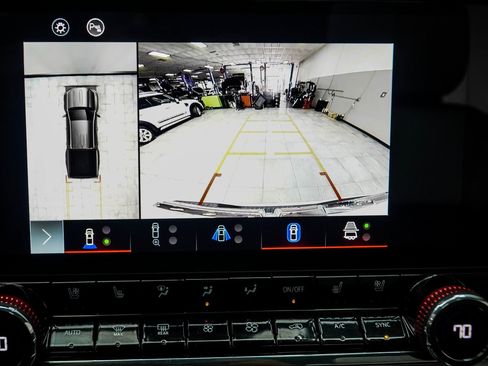 Used 2024 GMC Canyon AT4X image 28