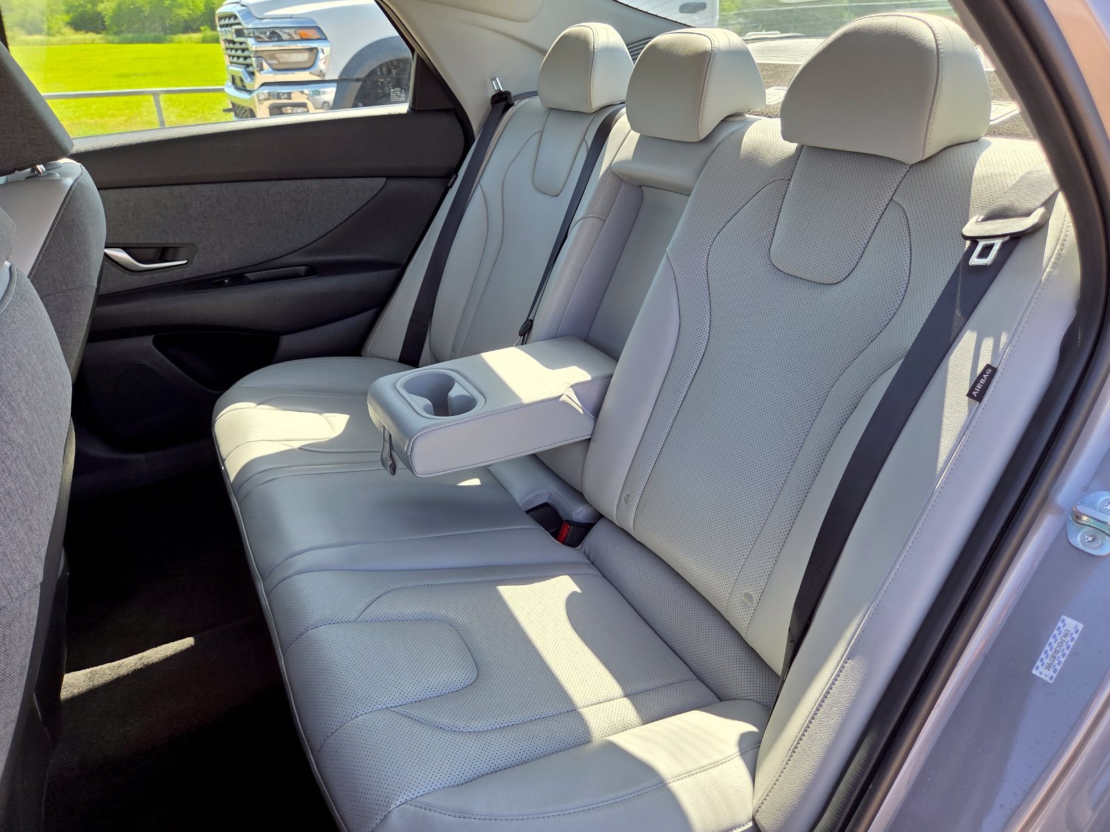 Used 2024 Hyundai Elantra Limited FWD image 24