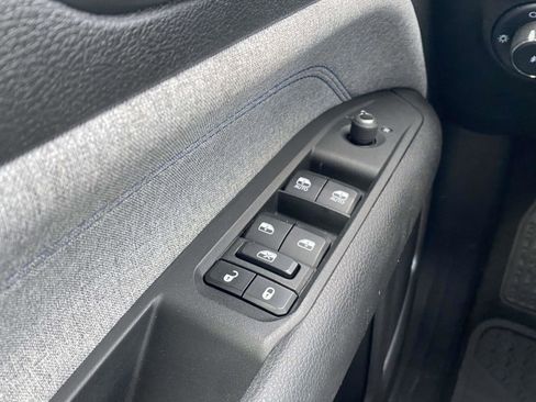 Certified 2022 Jeep Compass Latitude w/ Convenience Group image 23