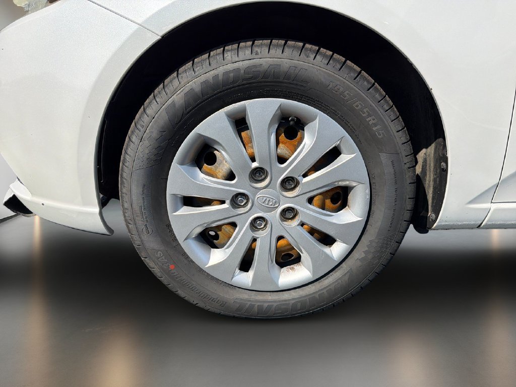 Used 2012 Kia Forte EX FWD image 10