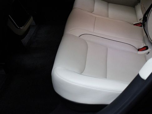 Used 2022 Tesla Model S Plaid image 25