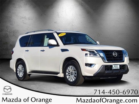 Used 2024 Nissan Armada SV image 1