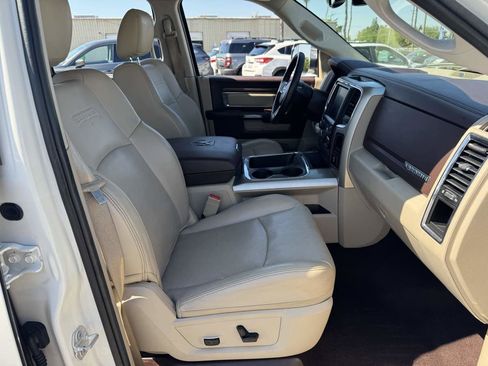 Used 2016 RAM 1500 Laramie w/ Convenience Group image 13