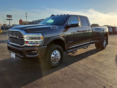 Used 2020 RAM 3500 Laramie image 2
