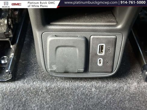 Used 2023 Chevrolet TrailBlazer RS w/ Convenience Package image 17