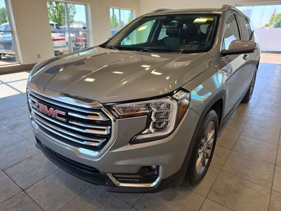 Used 2023 GMC Terrain SLT w/ Infotainment Package II