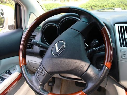 Used 2005 Lexus RX 330 AWD w/ Premium Plus Pkg image 17