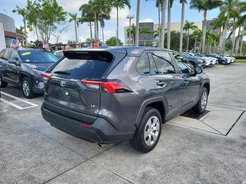 Used 2023 Toyota RAV4 LE FWD image 7