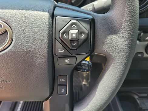 Used 2018 Toyota Tacoma SR RWD image 15