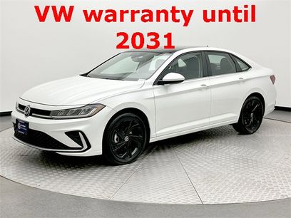 Certified 2025 Volkswagen Jetta SE