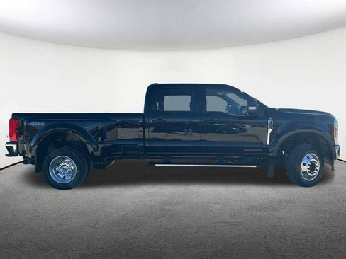 Certified 2025 Ford F450 XLT w/ Camper Package image 16