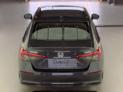 Used 2024 Honda Civic Touring image 4