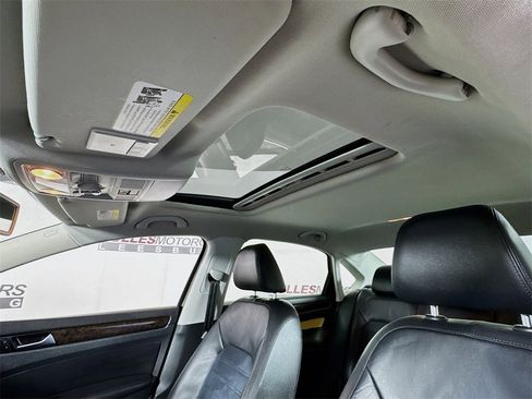 Used 2014 Volkswagen Passat TDI SEL Premium image 22