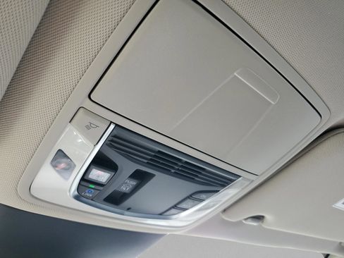 New 2025 Acura TLX w/ Technology Package image 30