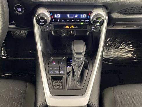 Certified 2025 Toyota RAV4 XLE AWD/4WD image 16