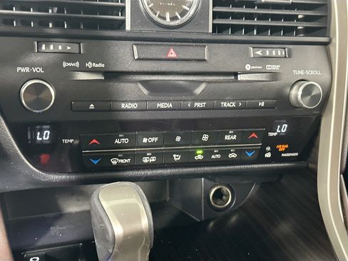 Used 2019 Lexus RX 350L FWD image 16