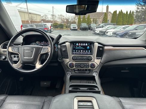 Used 2019 GMC Yukon Denali w/ Denali Ultimate Package image 32