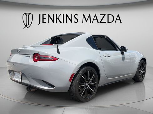 Used 2024 MAZDA MX-5 Miata RF Grand Touring RWD image 7