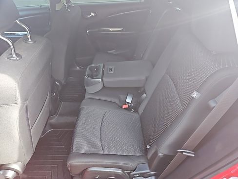 Used 2019 Dodge Journey SE image 23