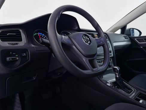 Used 2016 Volkswagen e-Golf SE w/ DC Fast Charging Package image 20