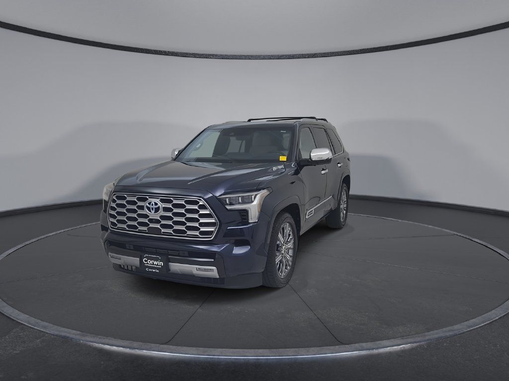 Used 2023 Toyota Sequoia Capstone AWD/4WD image 7