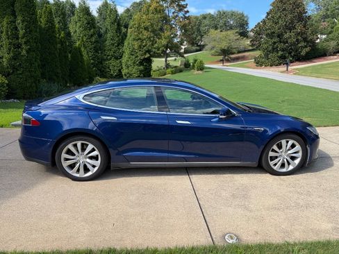 Used 2015 Tesla Model S 70D AWD/4WD image 5