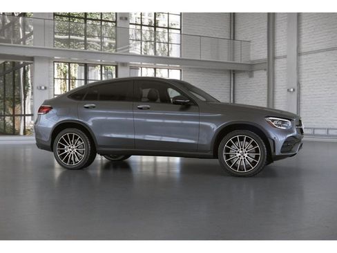 Used 2023 Mercedes-Benz GLC 300 4MATIC Coupe image 15