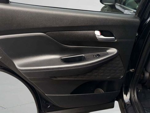 Used 2019 Hyundai Santa Fe SE image 19