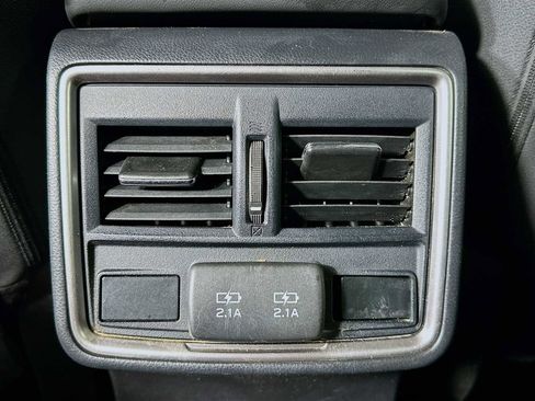 Used 2019 Subaru Forester Premium image 23