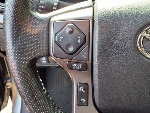 Used 2023 Toyota Tacoma TRD Sport image 17