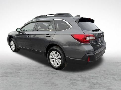 Used 2019 Subaru Outback 2.5i Premium image 5