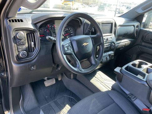 Used 2024 Chevrolet Silverado 2500 Custom w/ Custom Value Package image 13