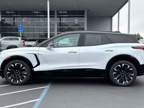 New 2026 Chevrolet Blazer EV RS image 6