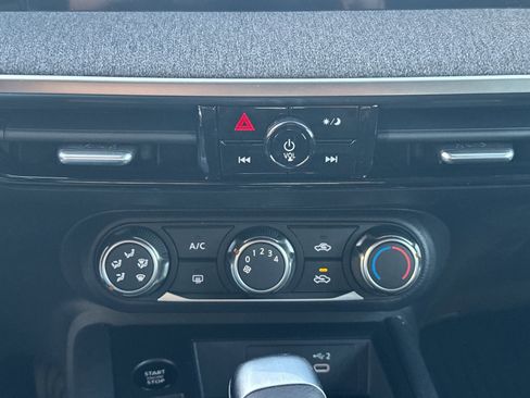 New 2026 Nissan Kicks S image 29