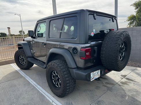 Used 2020 Jeep Wrangler Sport image 3