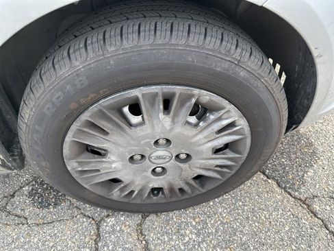 Used 2017 Ford Fiesta S image 9