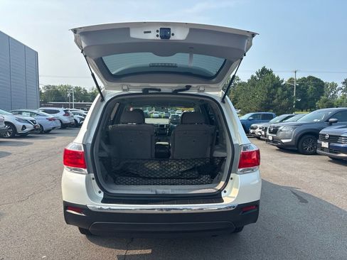 Used 2013 Toyota Highlander 4WD w/ Cold Weather Pkg image 6