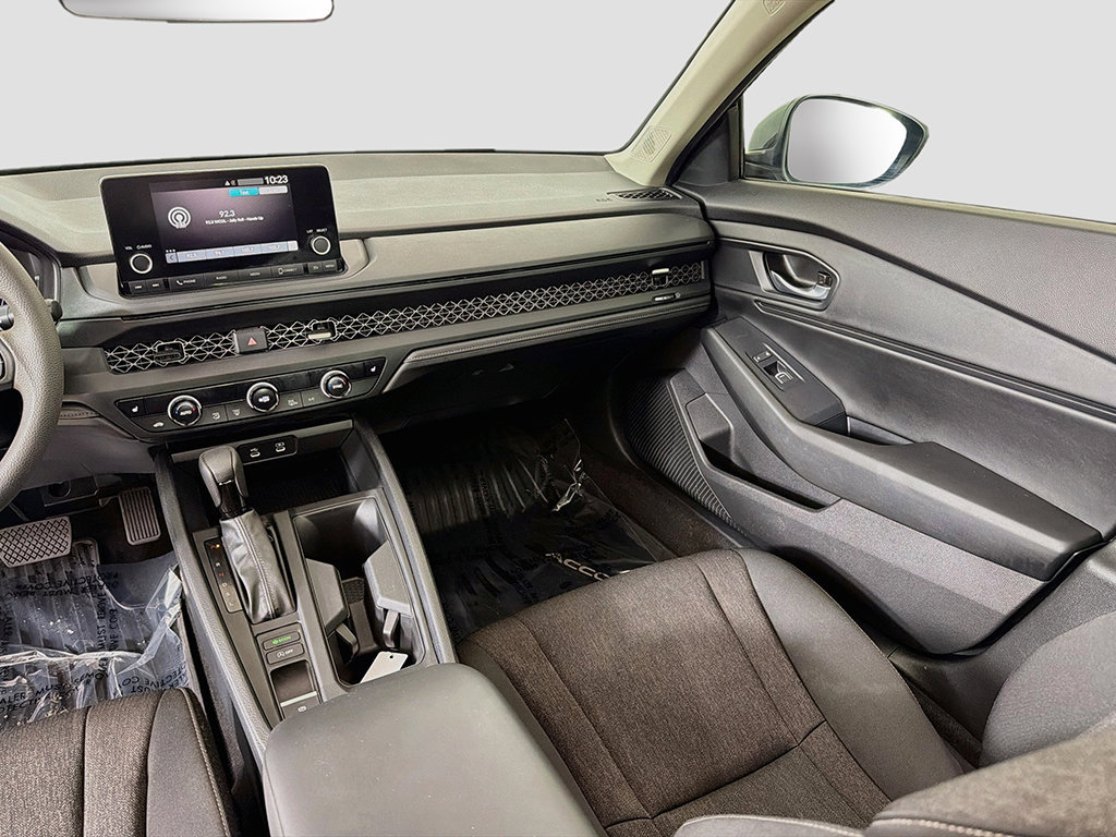 Used 2025 Honda Accord SE image 30