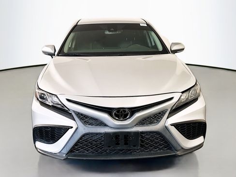 Used 2022 Toyota Camry SE w/ Convenience Package FWD image 2