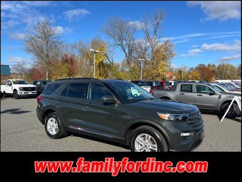 Certified 2022 Ford Explorer XLT w/ Equipment Group 202A image 1