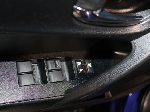 Used 2015 Toyota Corolla S image 9