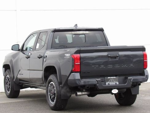 New 2024 Toyota Tacoma TRD Off-Road w/ TRD Off Road Upgrade Package AWD/4WD image 5