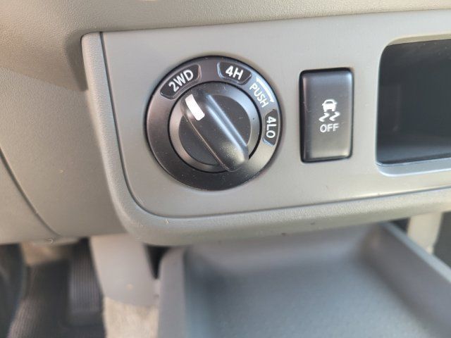 Used 2018 Nissan Frontier SV AWD/4WD image 24