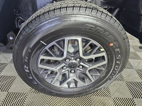 Used 2025 Jeep Wrangler Unlimited Sahara AWD/4WD image 29