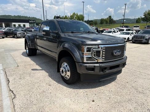 Used 2020 Ford F450 Platinum w/ FX4 Off-Road Package AWD/4WD image 2