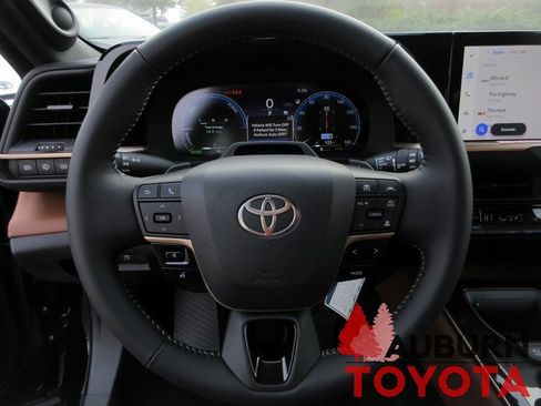 New 2025 Toyota Crown Signia image 11