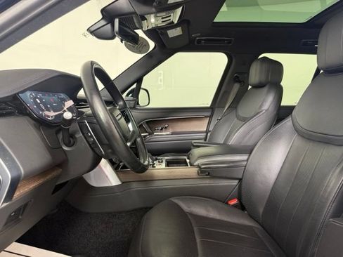 Used 2023 Land Rover Range Rover SE AWD/4WD image 5