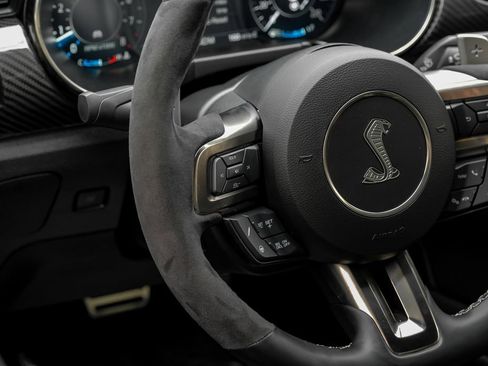 Used 2021 Ford Mustang Shelby GT500 w/ Carbon Fiber Track Pack image 12