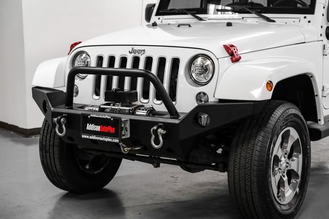 Used 2017 Jeep Wrangler Unlimited Sahara w/ Connectivity Group AWD/4WD image 44
