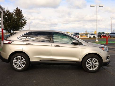Used 2017 Ford Edge SEL w/ Equipment Group 201A image 4